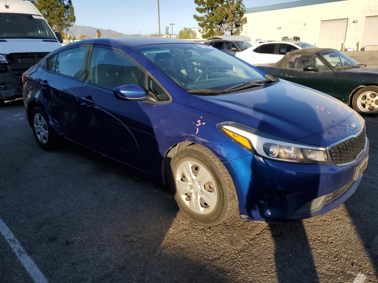 2017 Kia Forte - Image 4