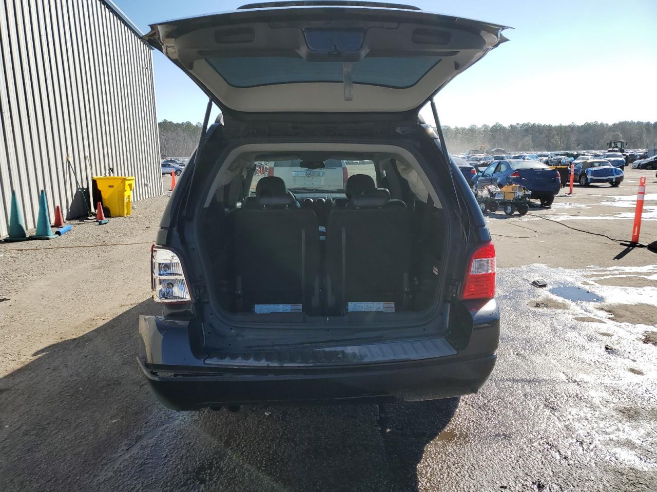 2005 Ford Freestyle - Image 6