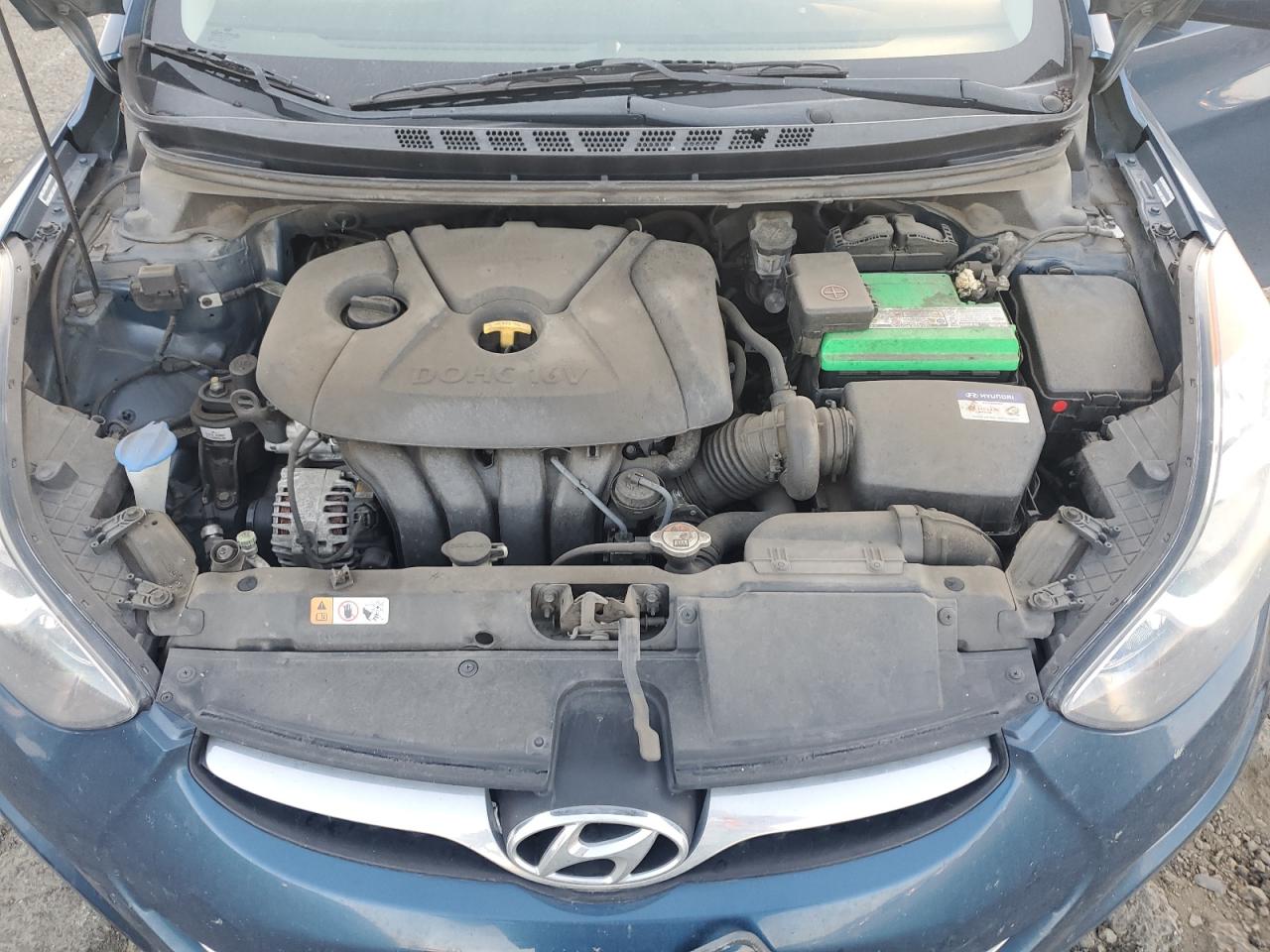 2013 Hyundai Elantra - Image 11