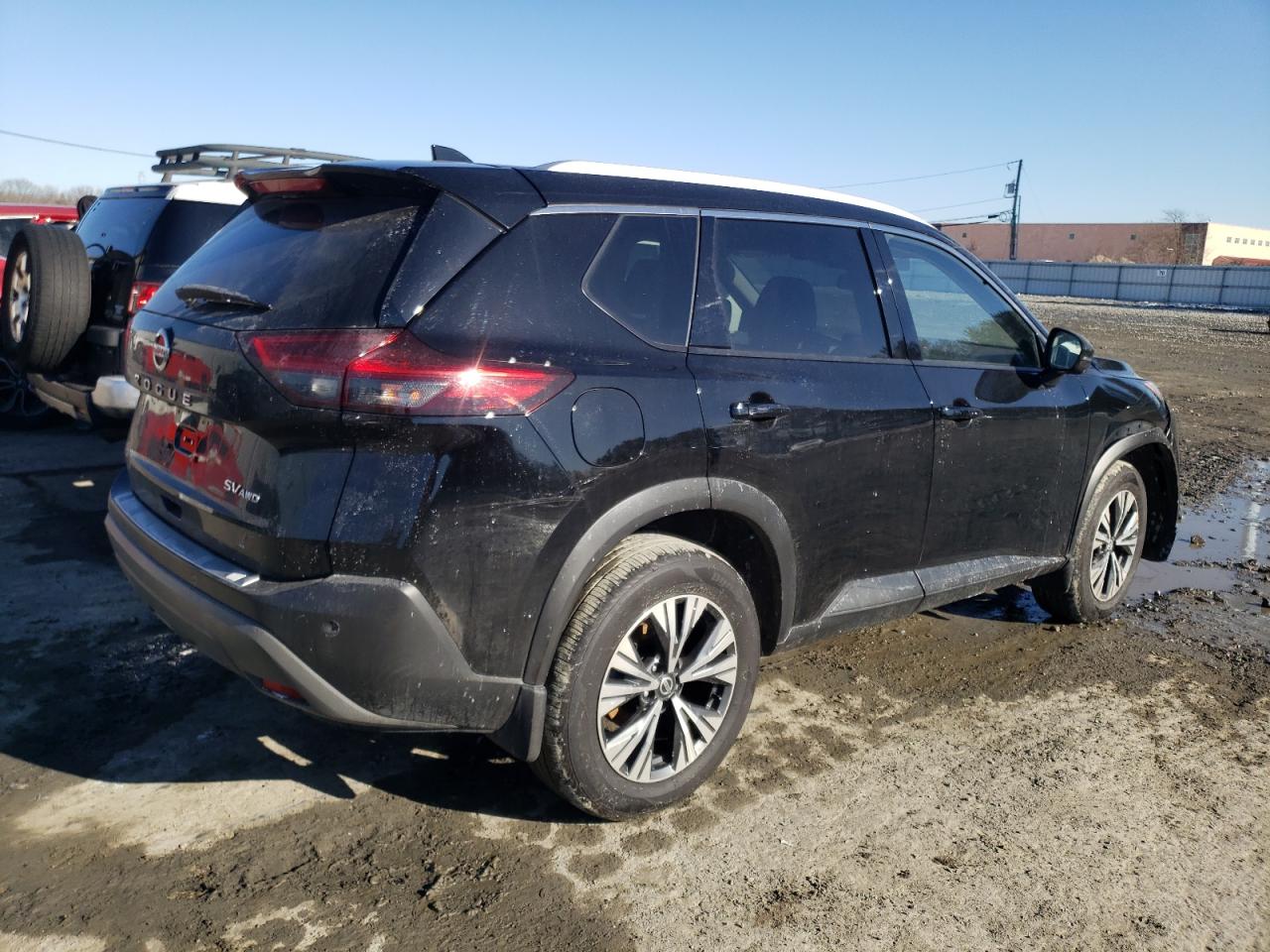 2021 Nissan Rogue - Image 3