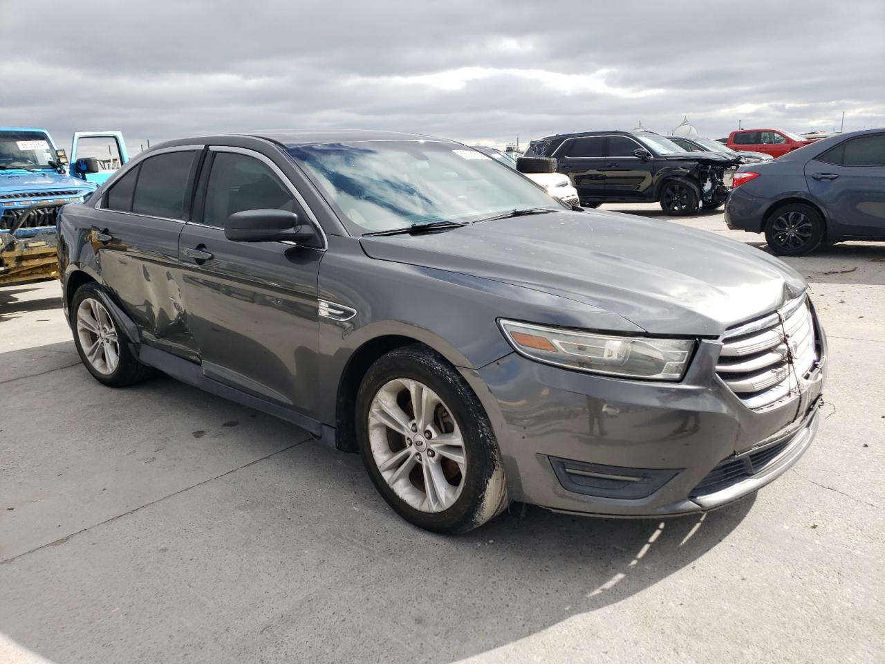 VIN 1FAHP2D83GG104144 2016 FORD TAURUS no.4