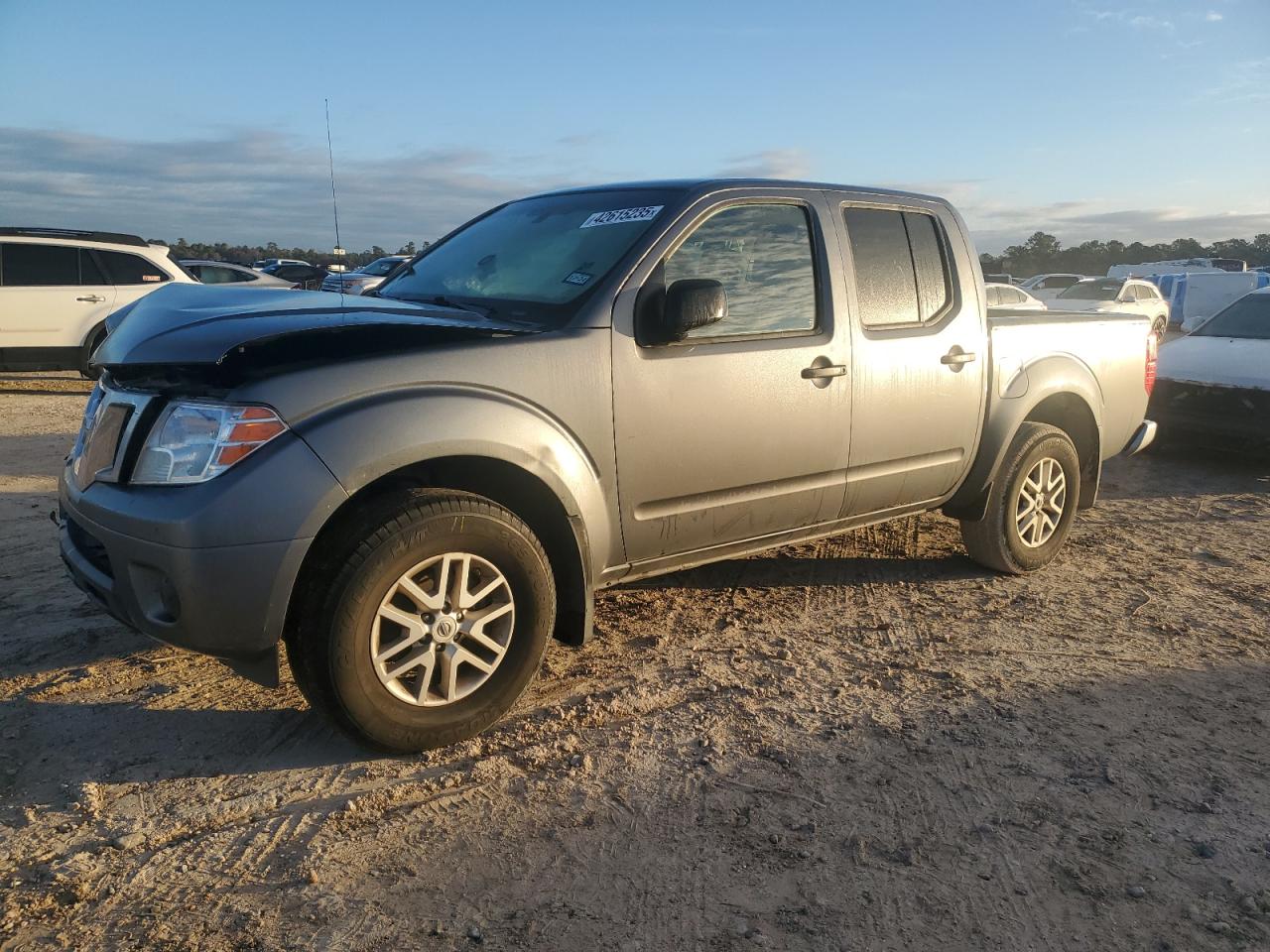 2019 Nissan Navara (Frontier) - Image 1