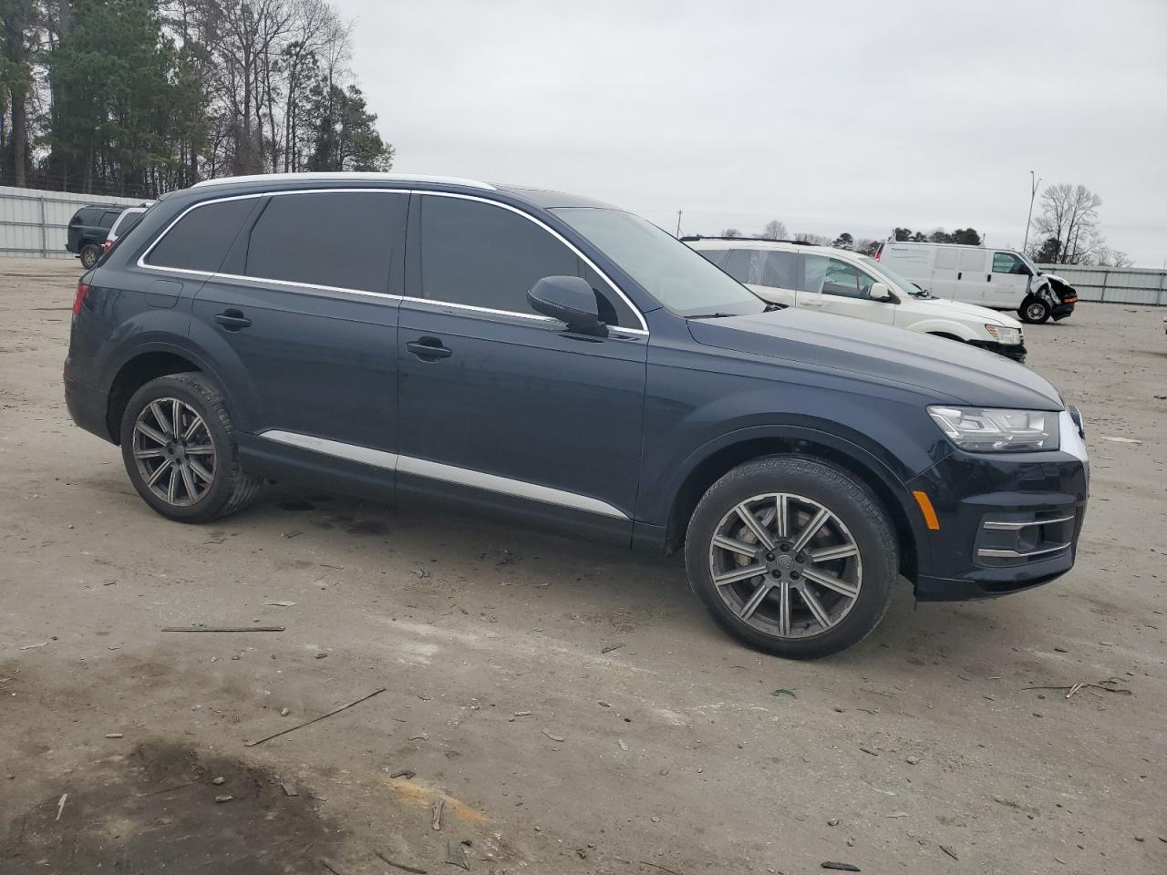2017 Audi Q7 - Image 4