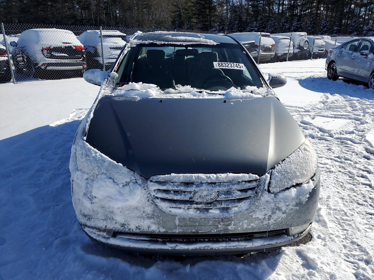 2010 Hyundai Elantra - Image 5