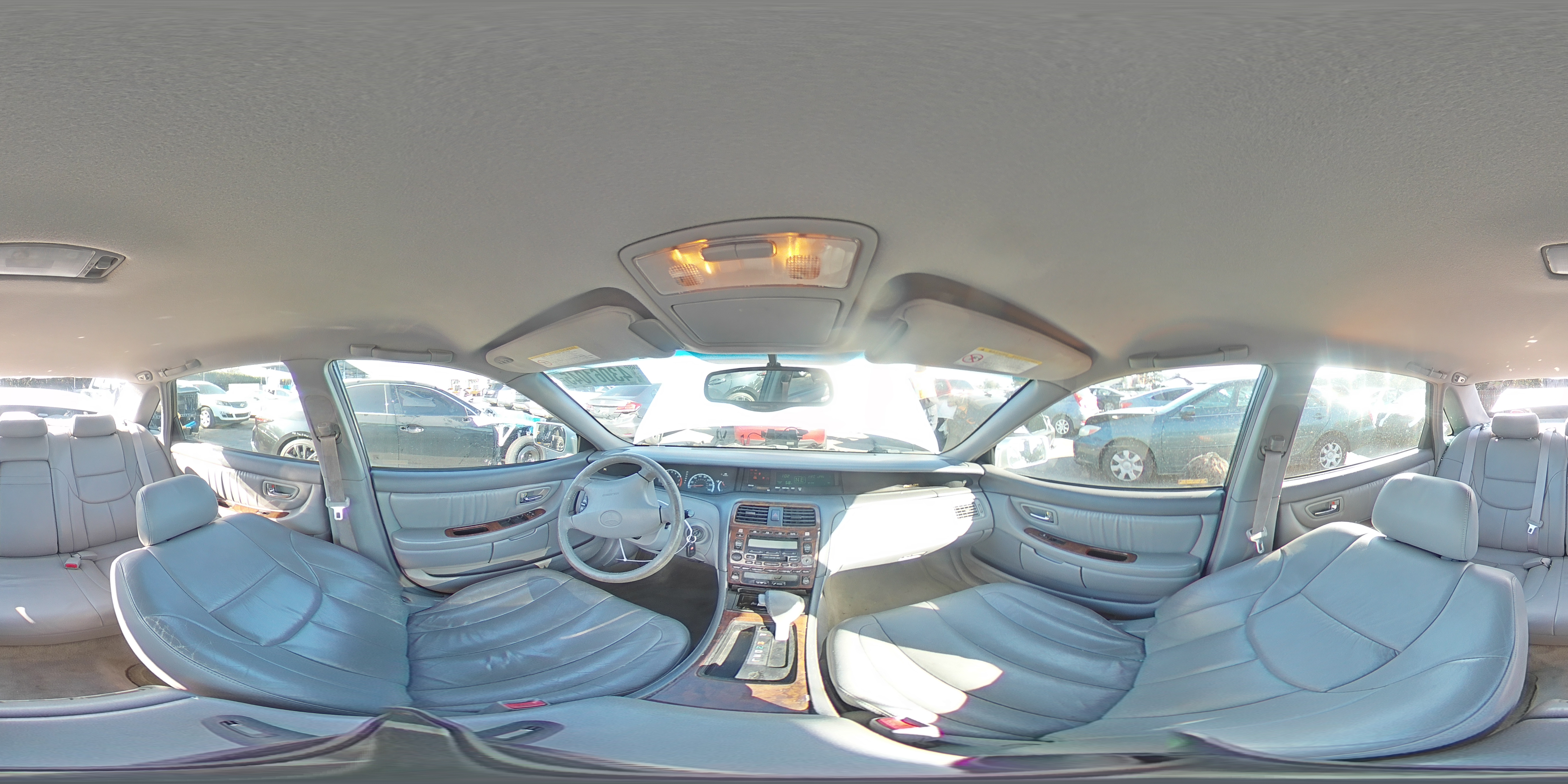 2001 Toyota Avalon - Image 13
