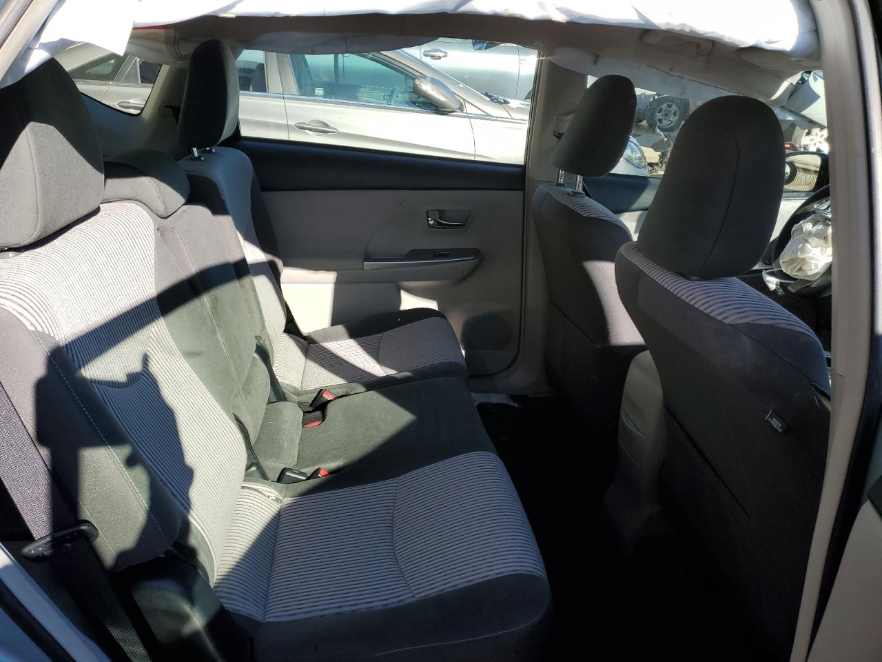 2017 Toyota Prius - Image 10