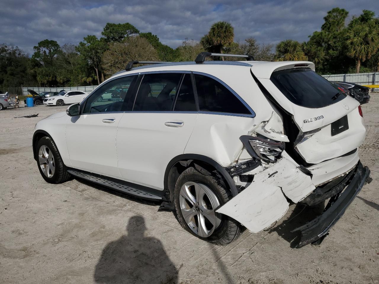 2018 Mercedes-Benz GLC - Image 2