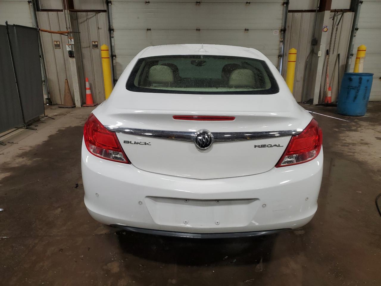2012 Buick Regal - Image 6