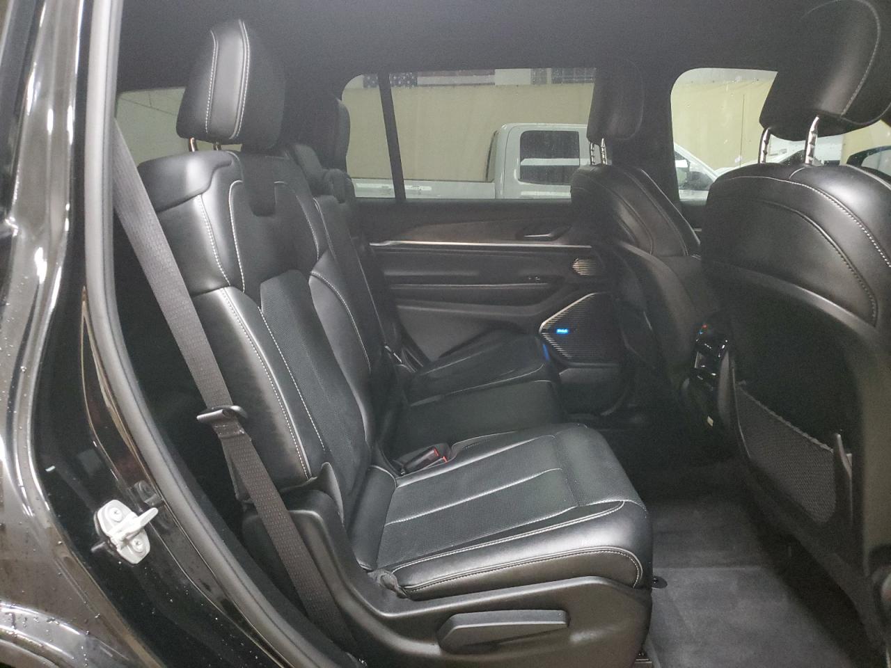 2021 Jeep Grand Cherokee - Image 11
