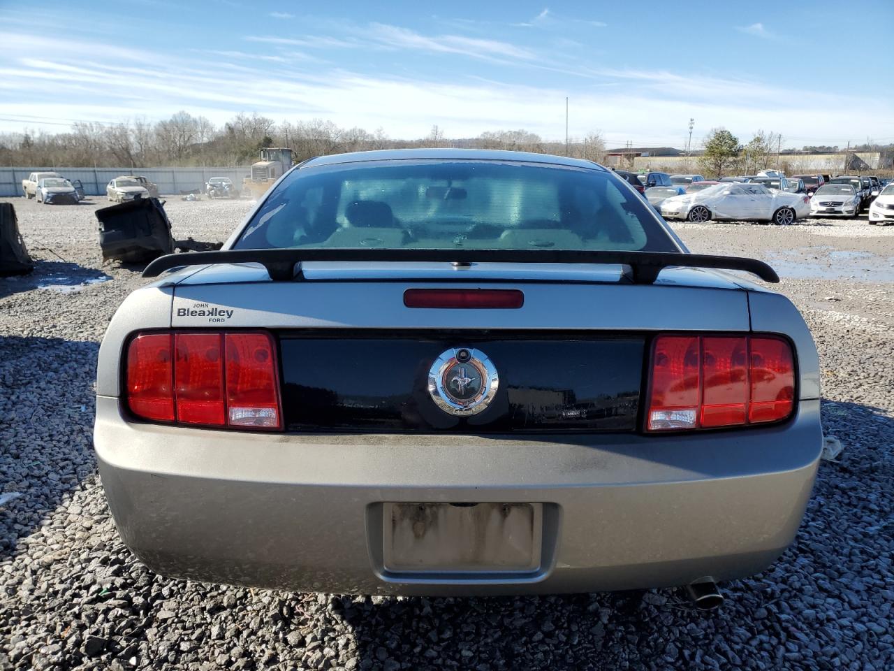2009 Ford Mustang - Image 6