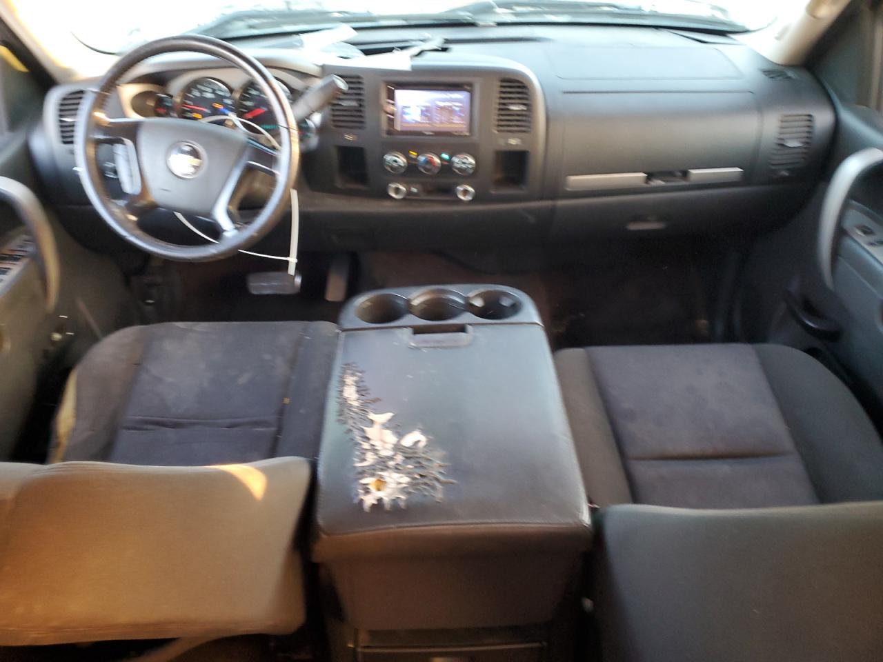 2010 Chevrolet Silverado - Image 8