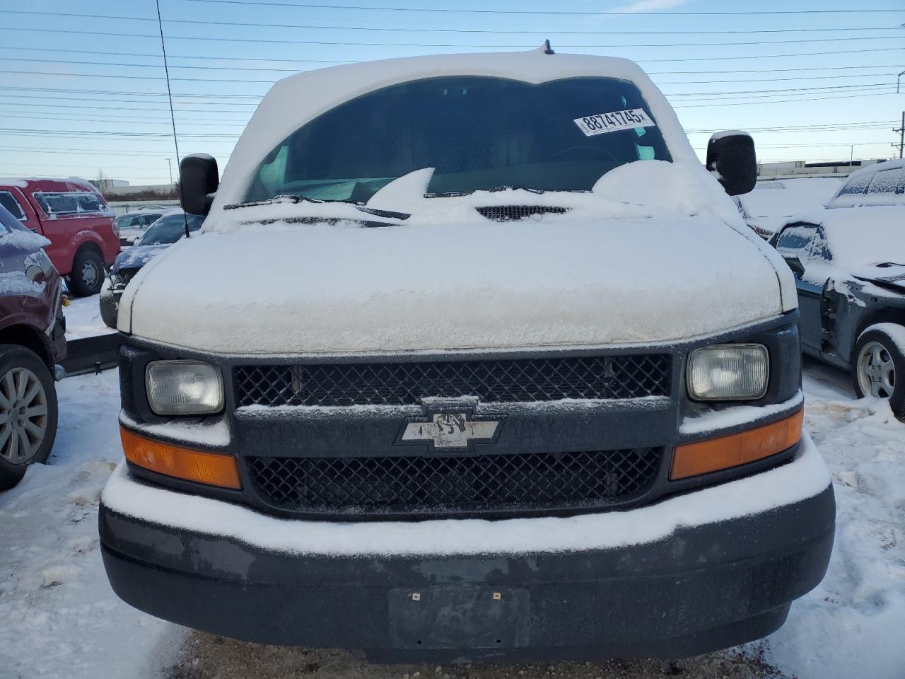 2017 Chevrolet Express - Image 5