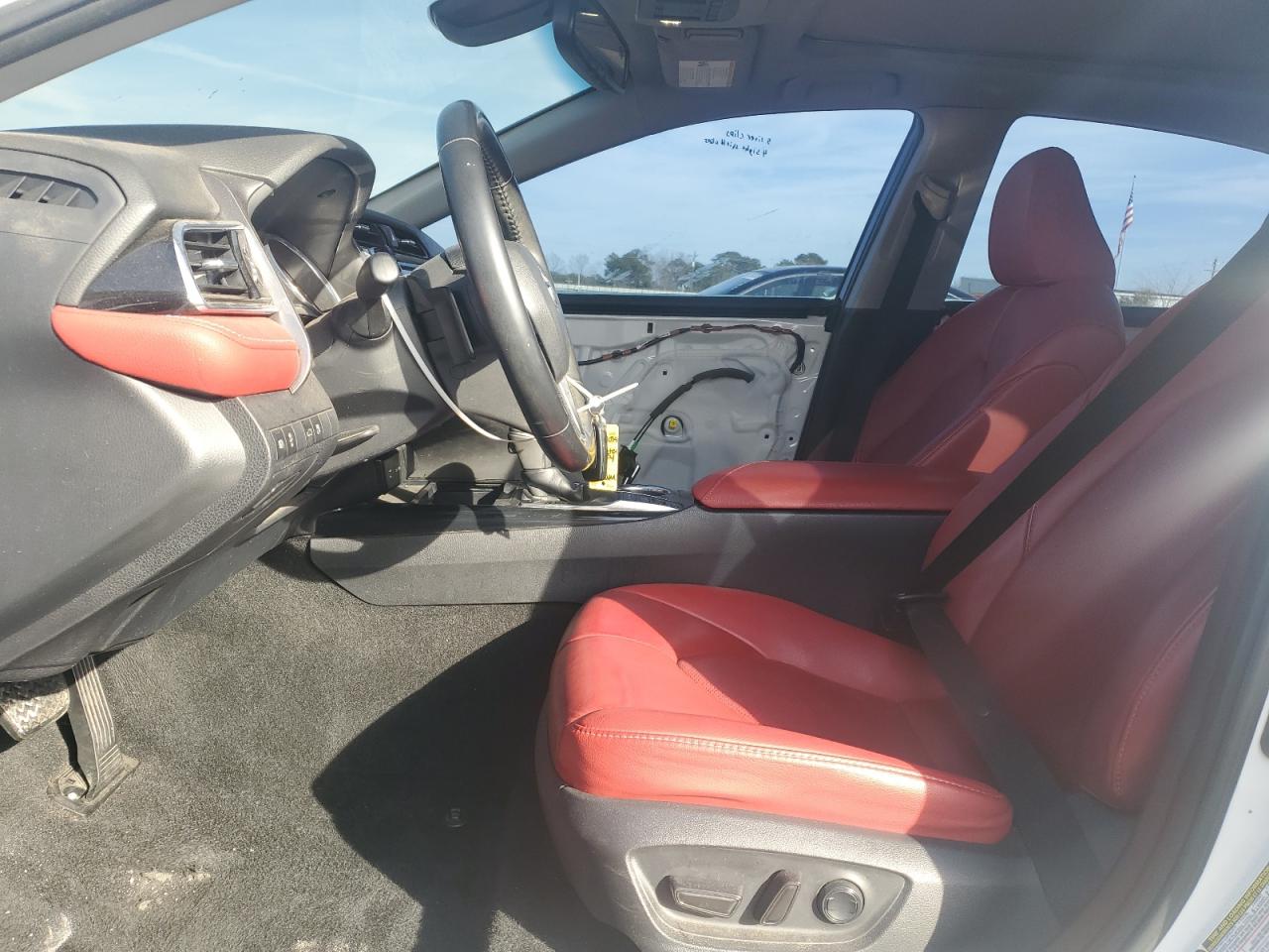 2018 Toyota Camry - Image 7