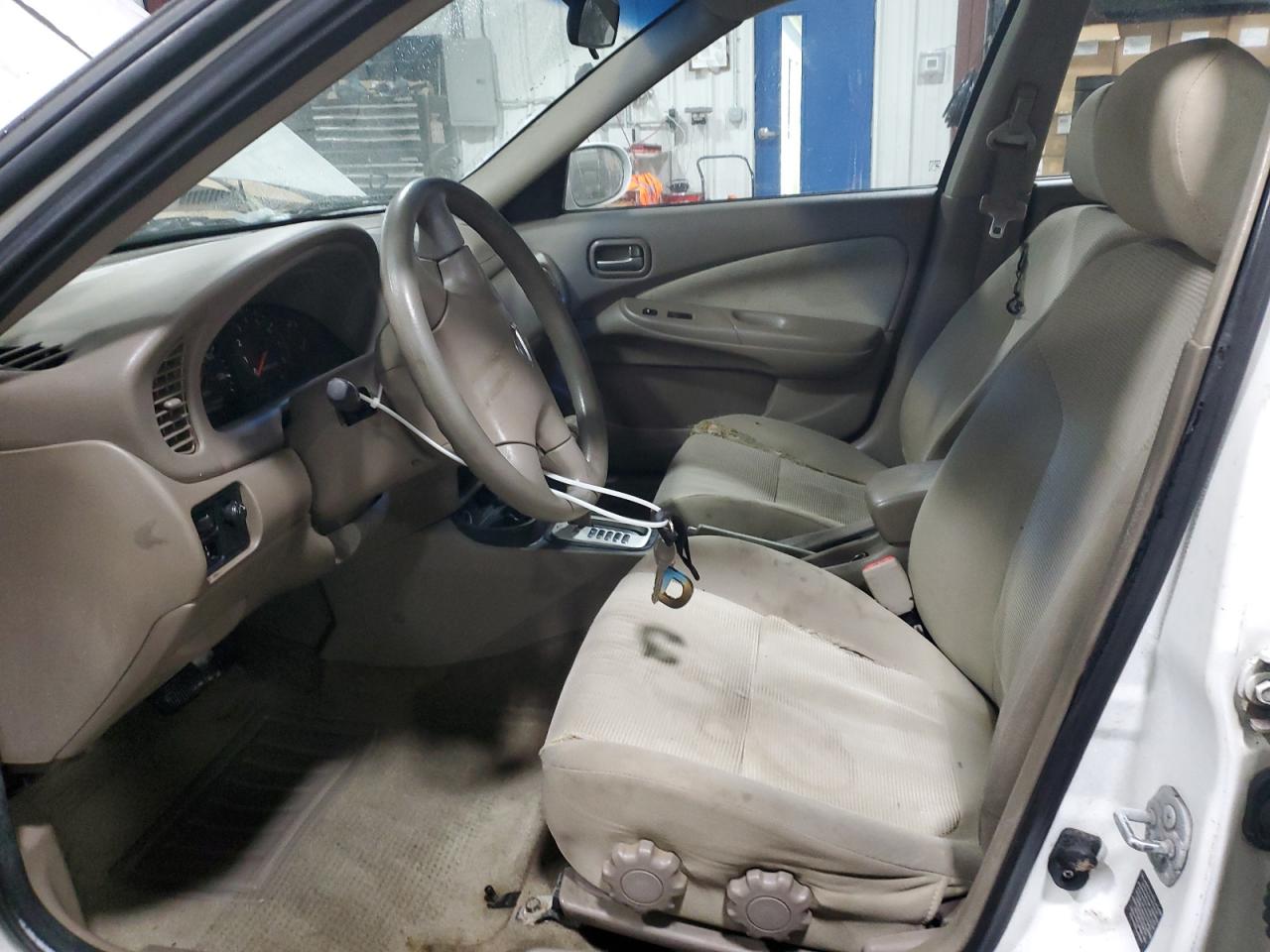 2004 Nissan Sentra - Image 7