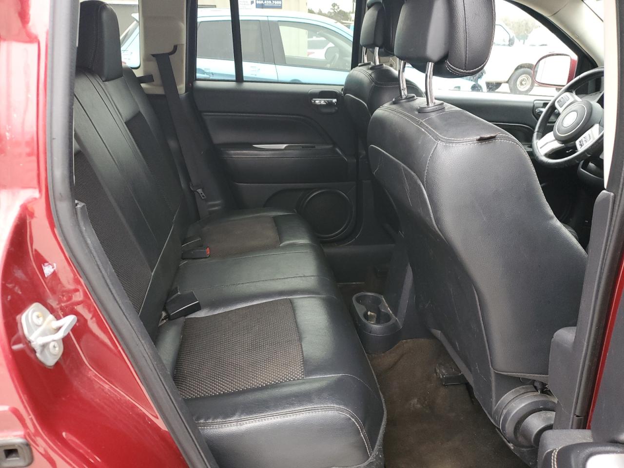 2016 Jeep Compass - Image 11