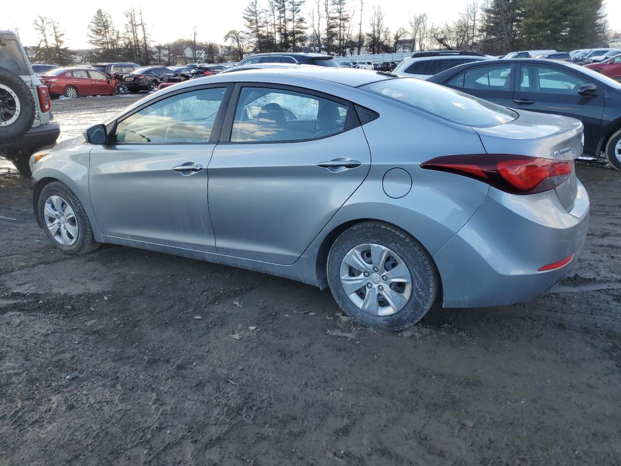 2016 Hyundai Elantra - Image 2