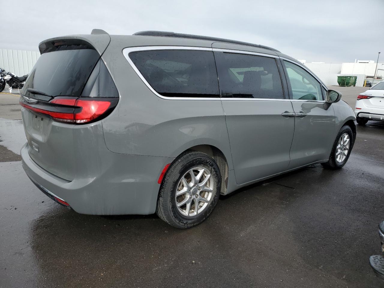 2022 Chrysler Pacifica - Image 3