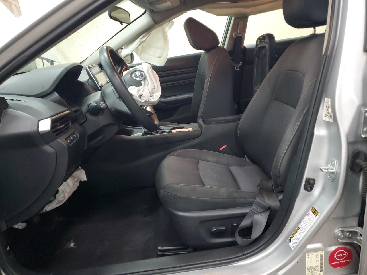2020 Nissan Altima - Image 7