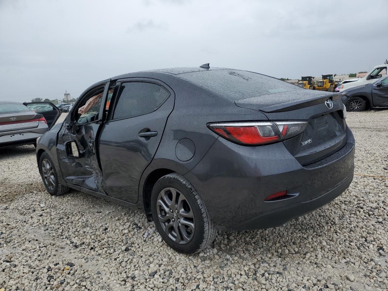 2019 Toyota Yaris - Image 2
