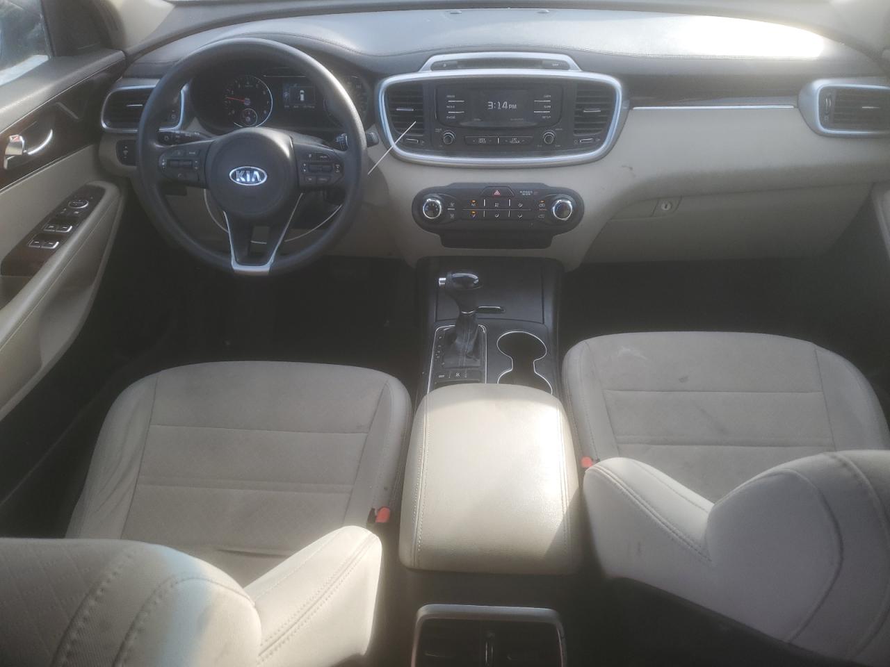 2017 Kia Sorento - Image 8