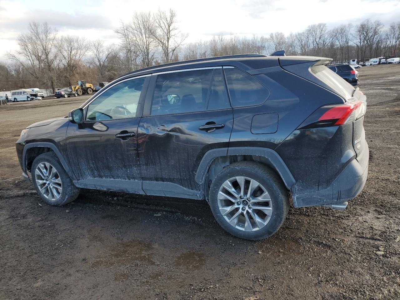 2019 Toyota RAV 4 - Image 2