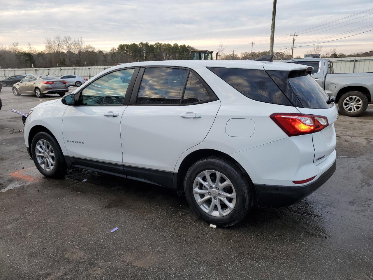 2021 Chevrolet Equinox - Image 2