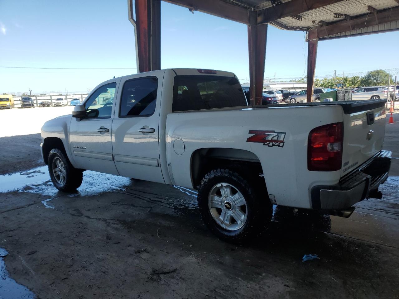 2011 Chevrolet Silverado - Image 2