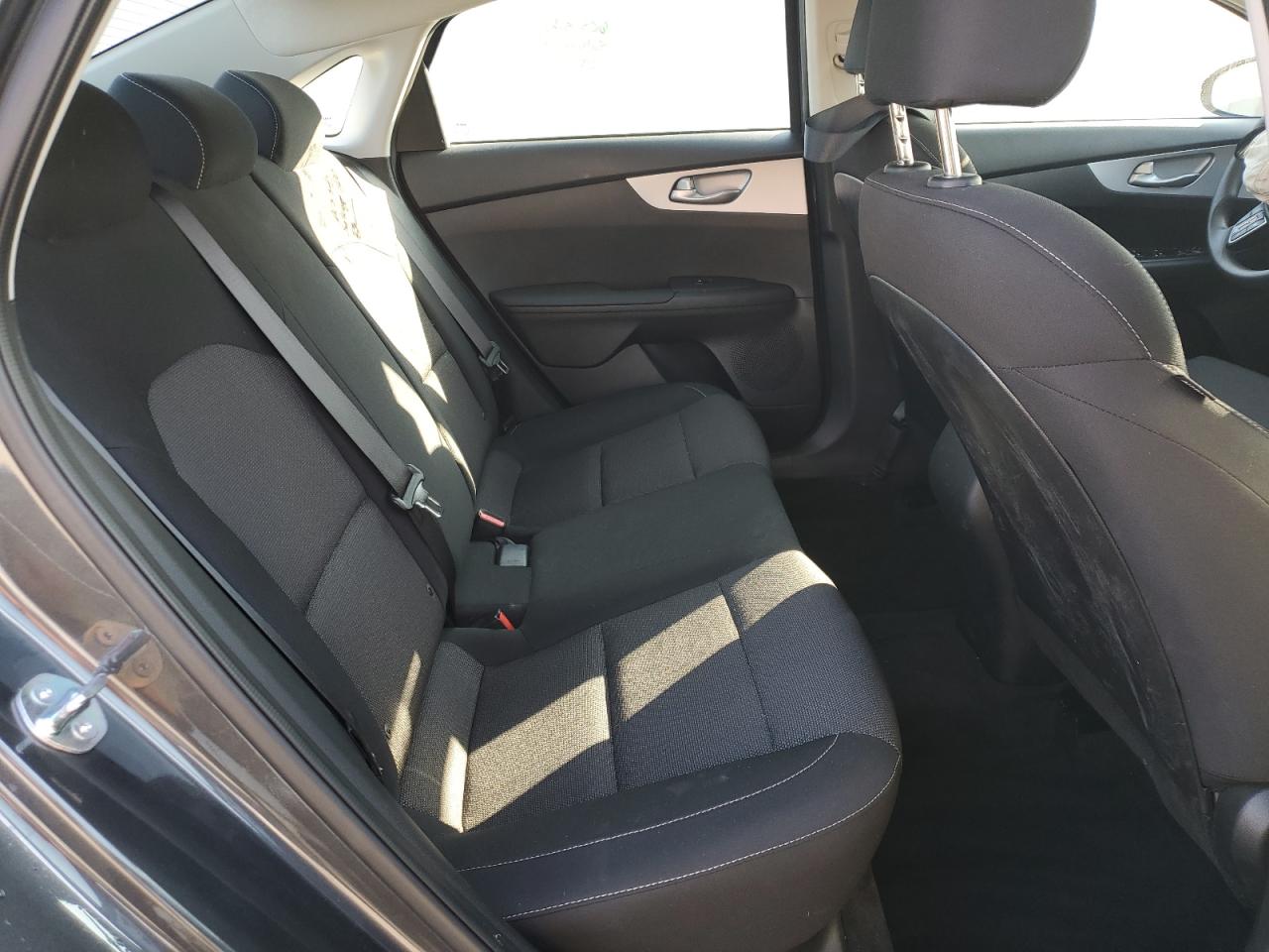 2024 Kia Forte - Image 10