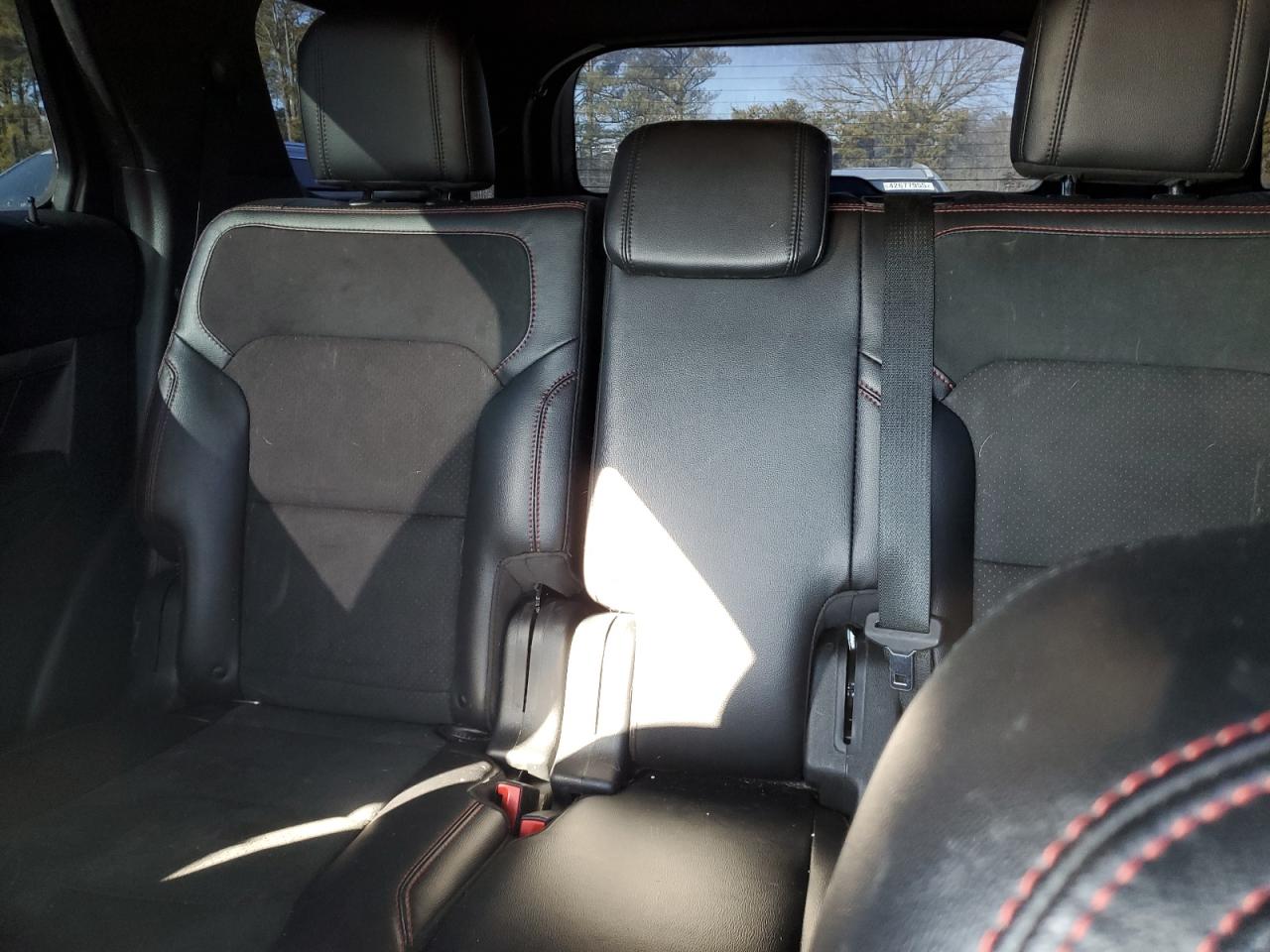 2019 Ford Explorer - Image 10