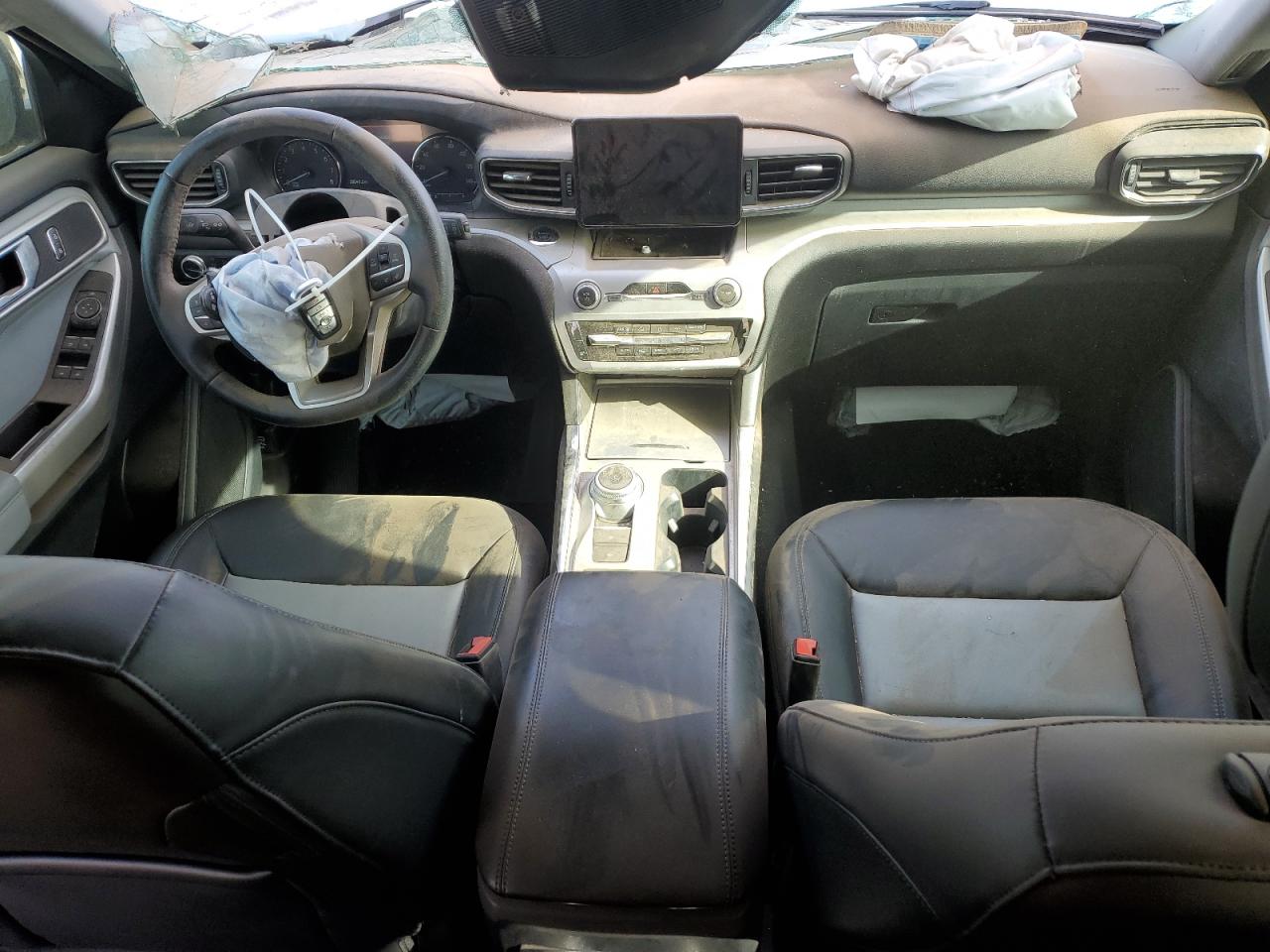 2022 Ford Explorer - Image 8