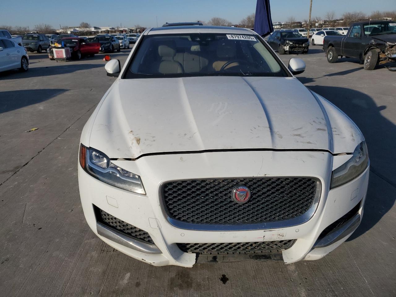 VIN SAJBE4BV5GCY17842 2016 JAGUAR XF no.5