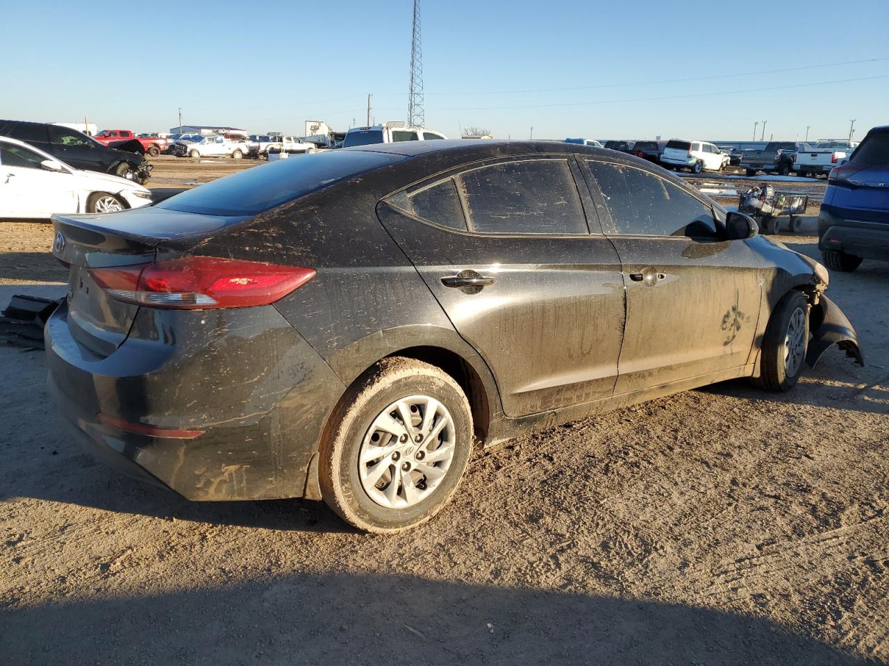 2018 Hyundai Elantra - Image 3