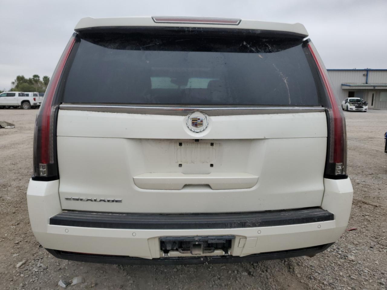 2015 Cadillac Escalade - Image 6