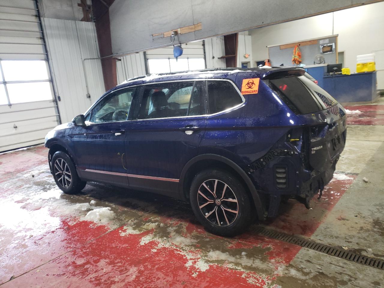 2021 Volkswagen Tiguan - Image 2