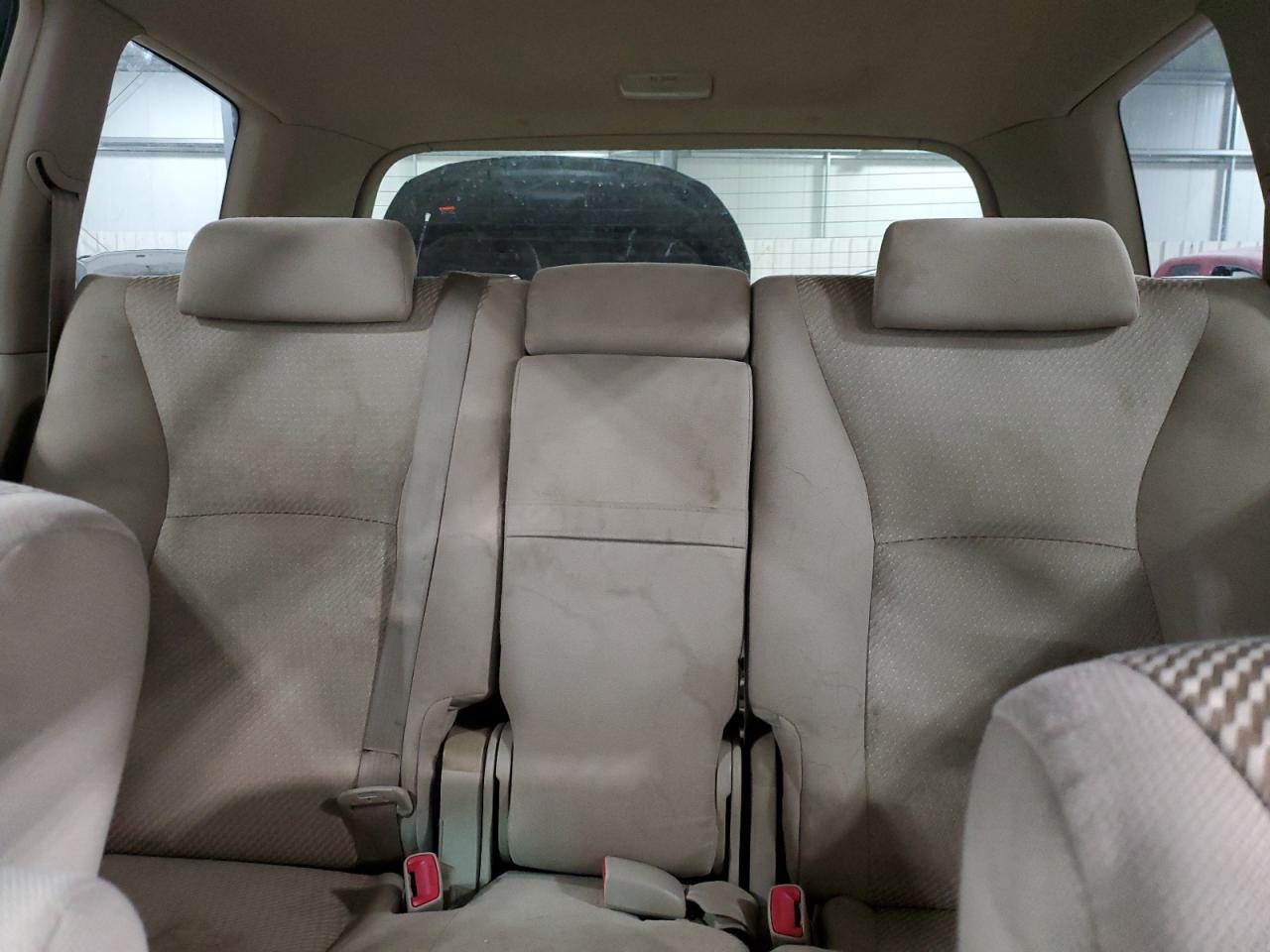 2004 Toyota Highlander - Image 10