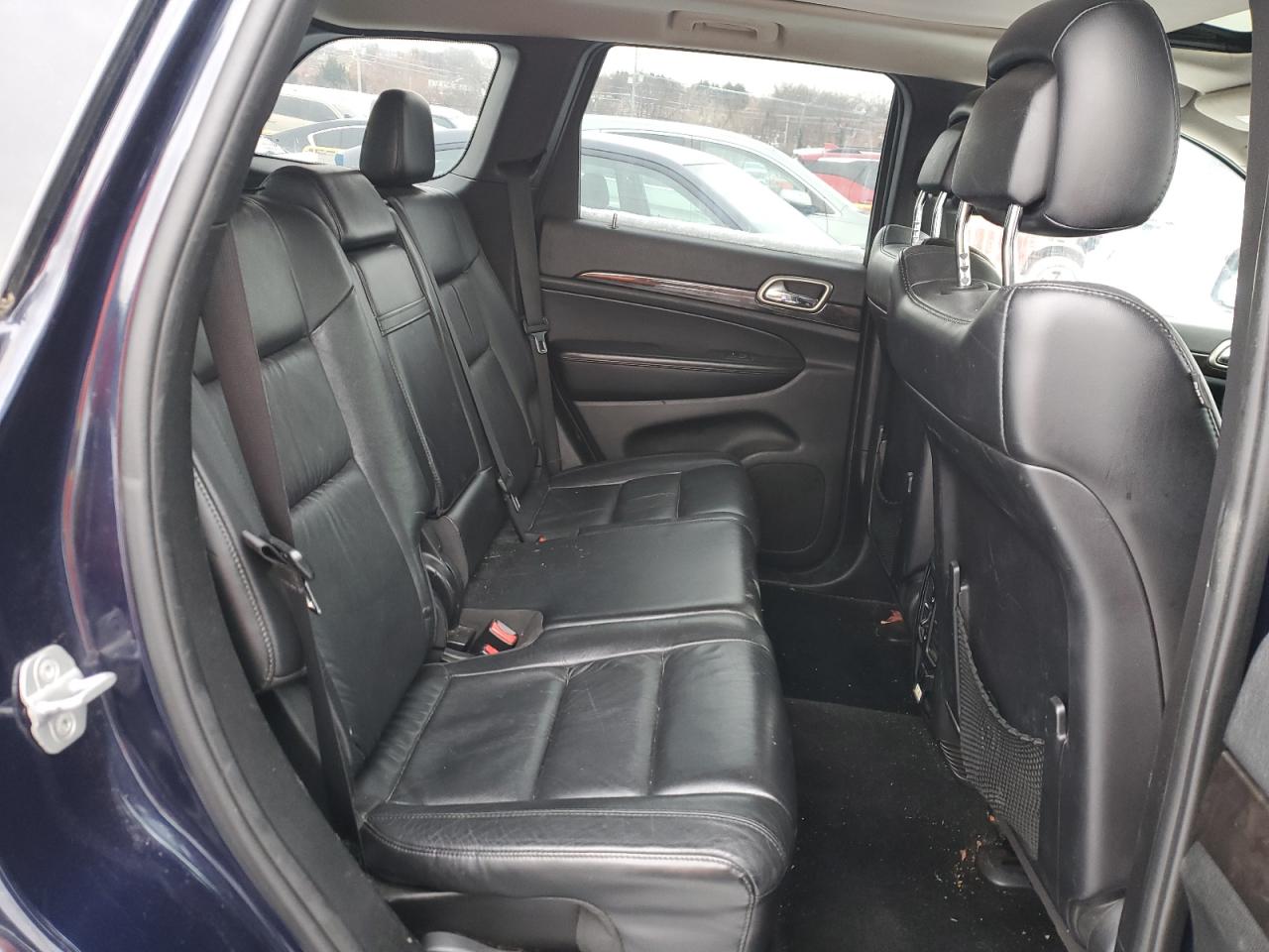 2012 Jeep Grand Cherokee - Image 11