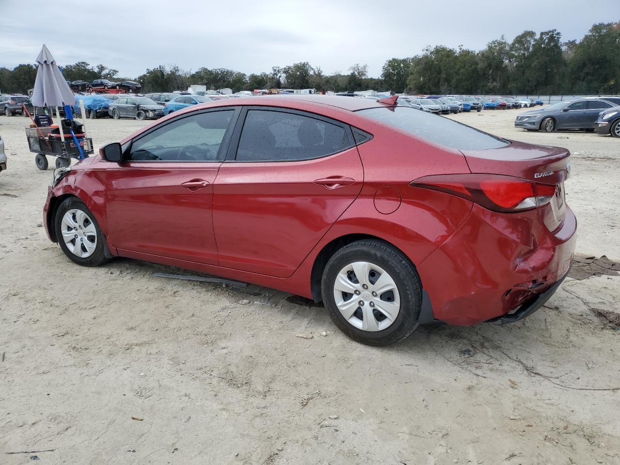 2016 Hyundai Elantra - Image 2