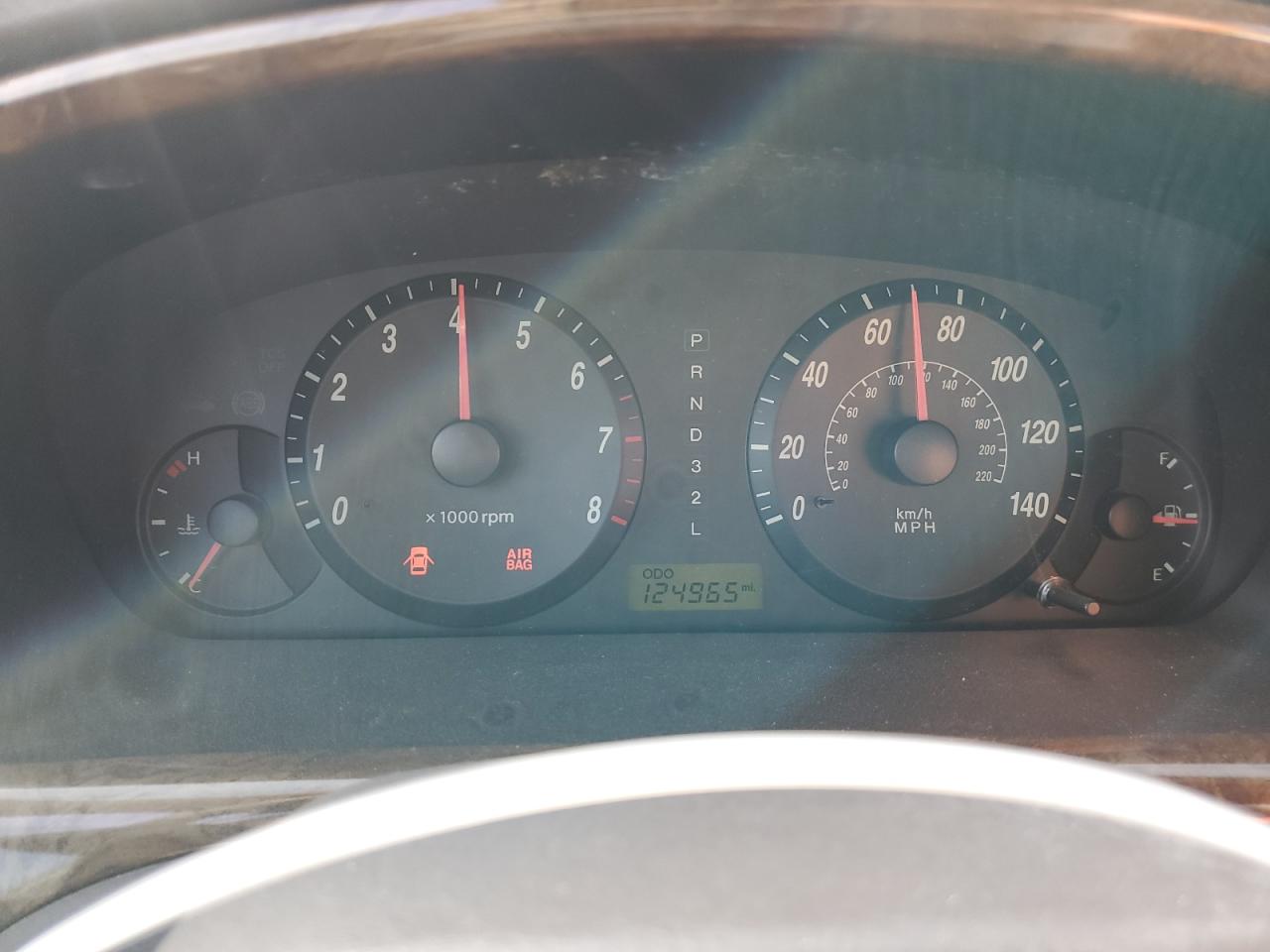 2004 Hyundai Elantra - Image 9