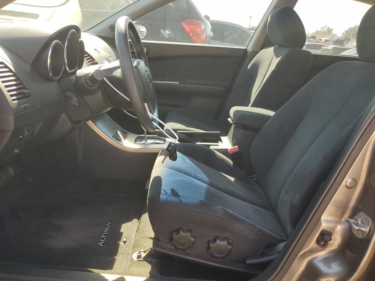 2005 Nissan Altima - Image 7