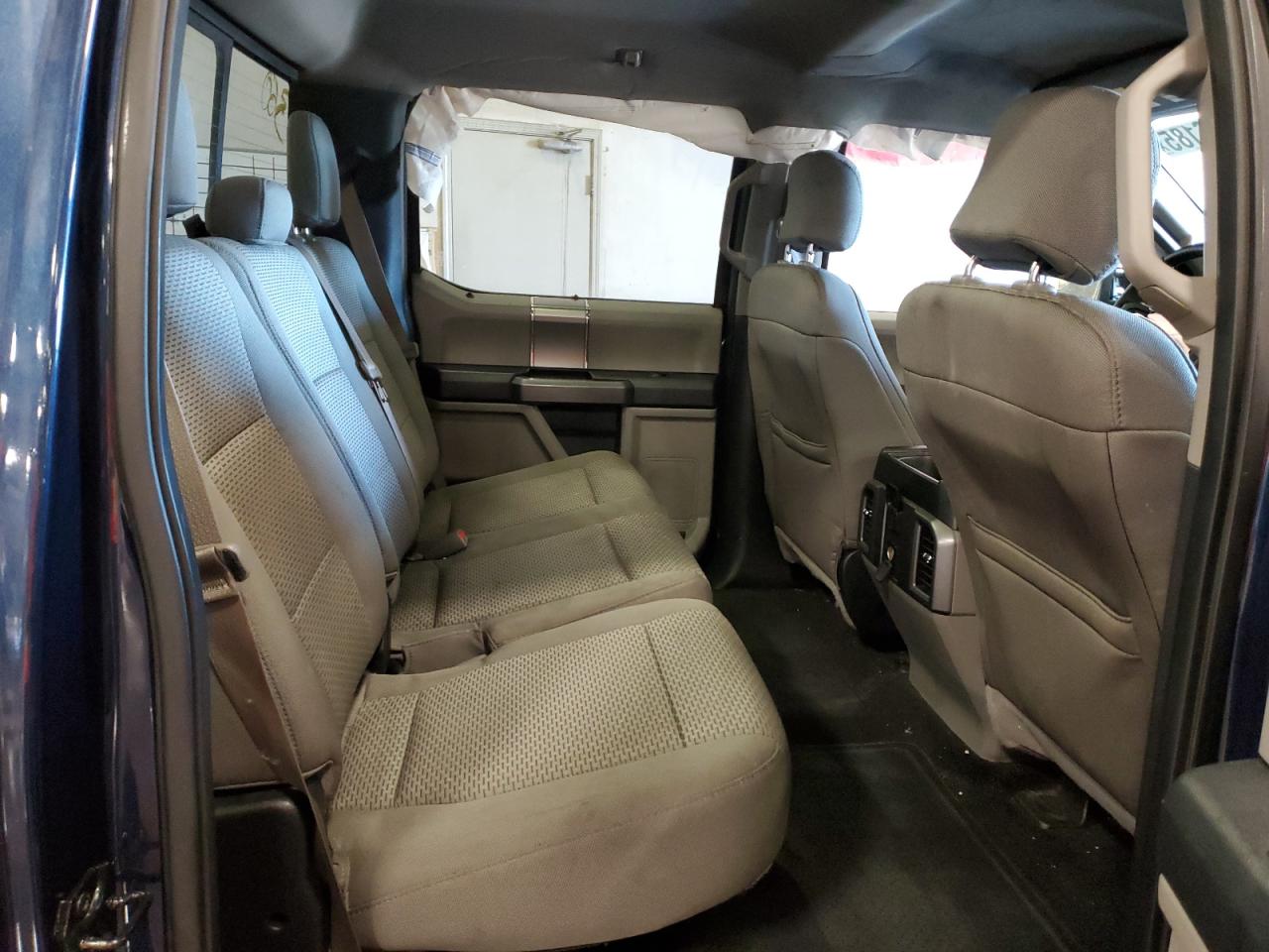 2015 Ford F-150 - Image 11