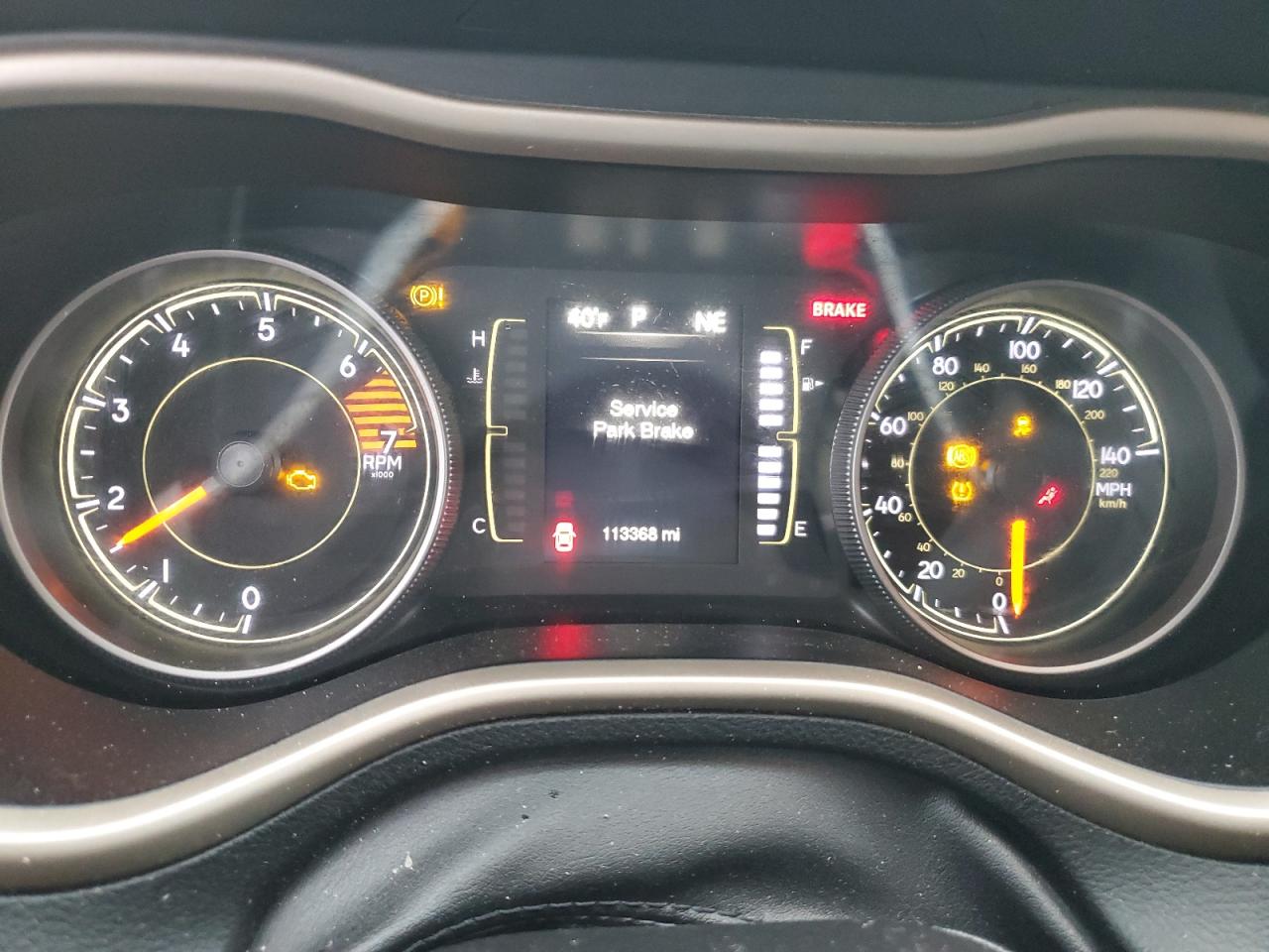 2017 Jeep Grand Cherokee - Image 9