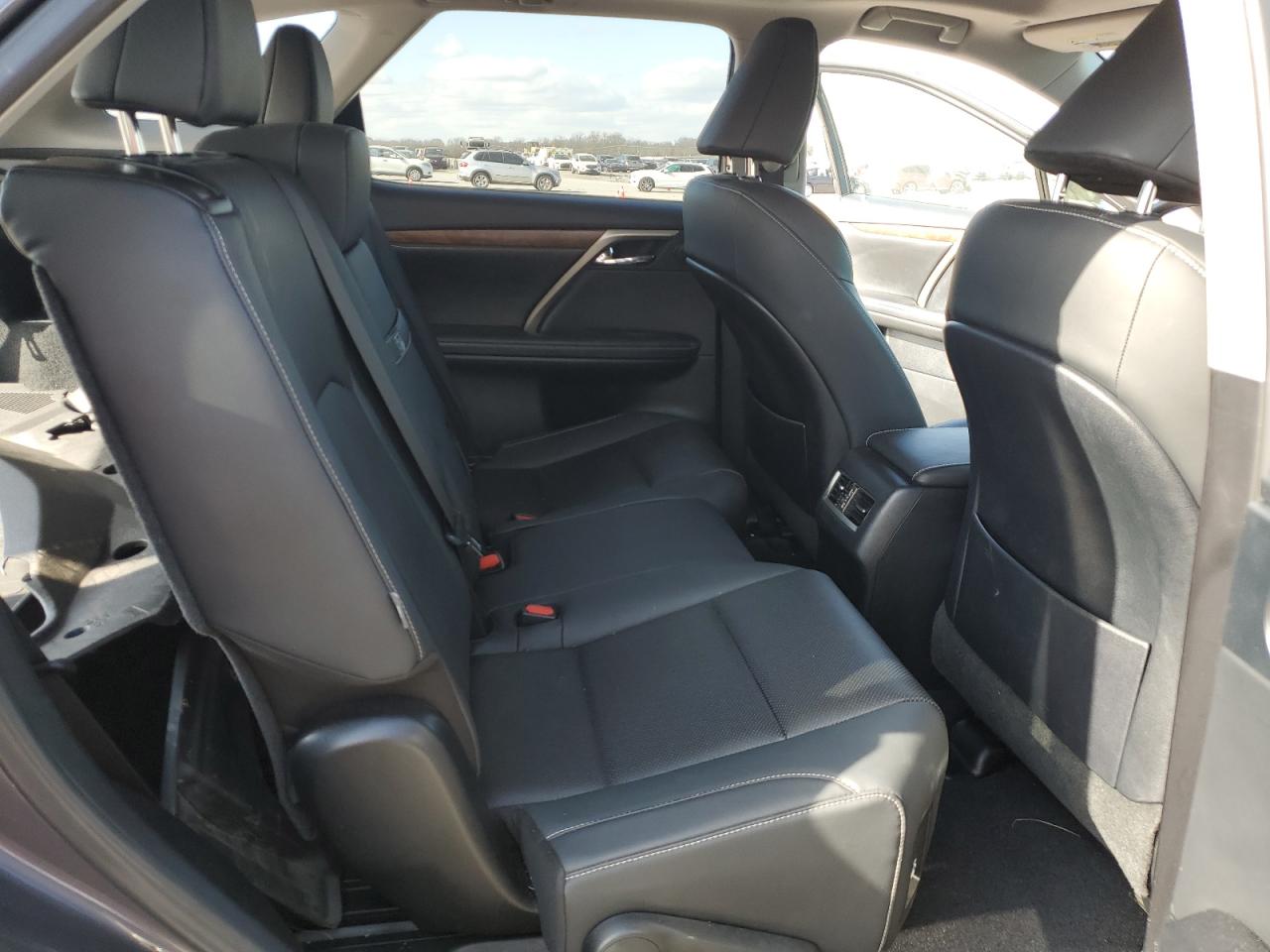 2022 Lexus RX - Image 11