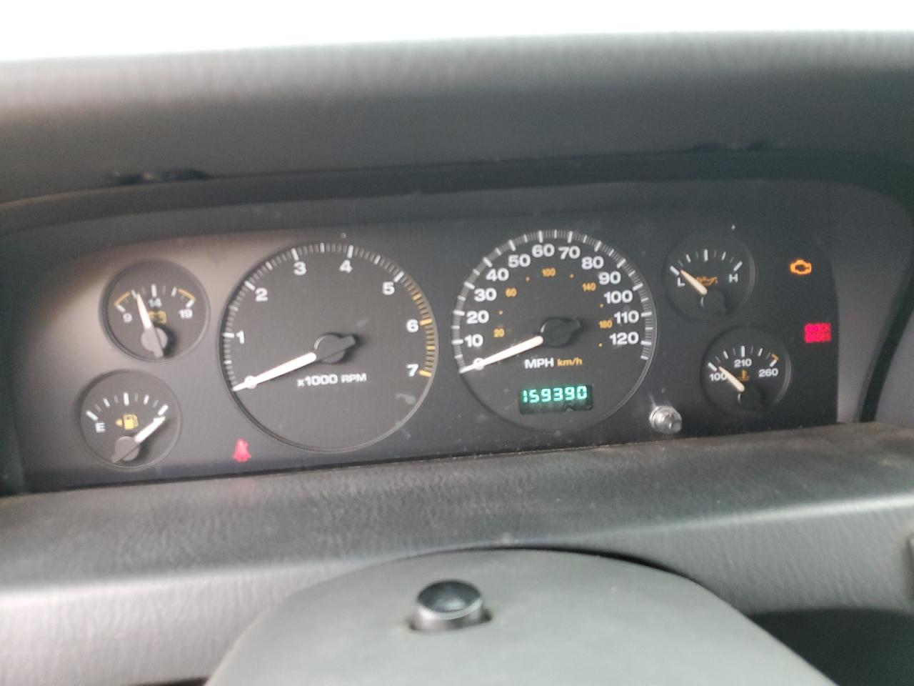 2004 Jeep Grand Cherokee - Image 9