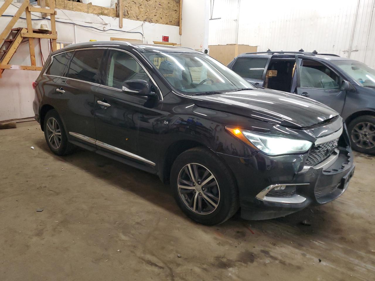 2017 Infiniti QX60 - Image 4