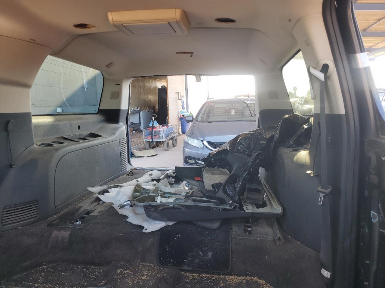 2008 Cadillac Escalade Esv VIN: 1GYFK668X8R264204 Lot: 41656755