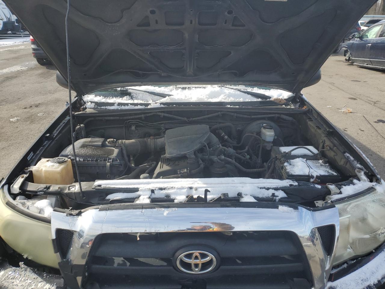 2005 Toyota Tacoma - Image 11