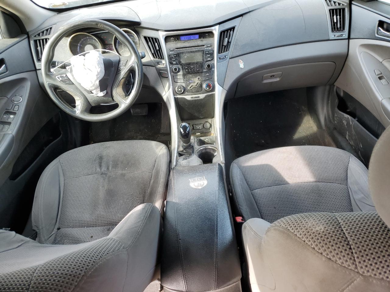2012 Hyundai Sonata - Image 8