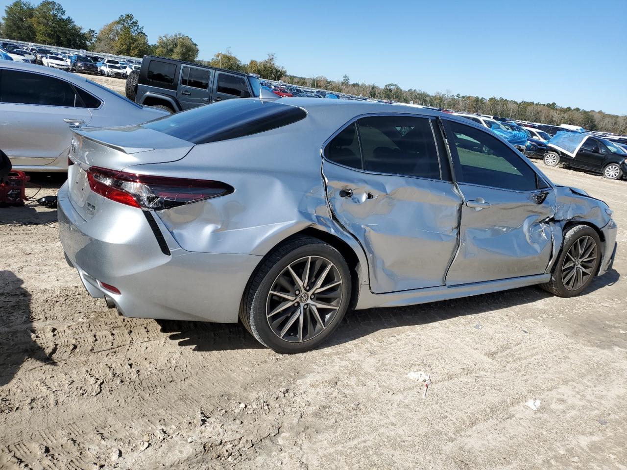 2021 Toyota Camry - Image 3