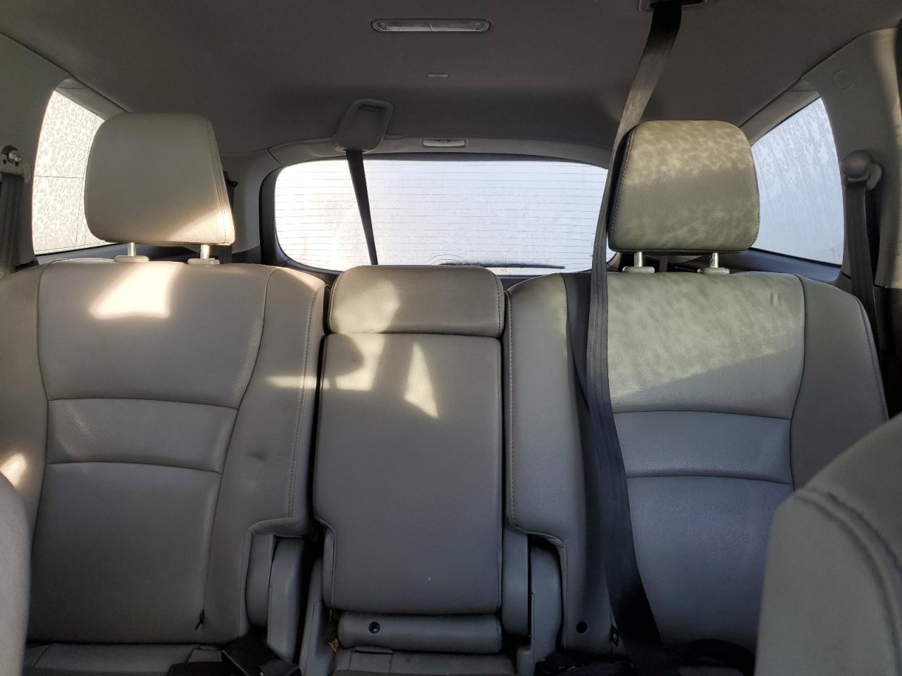 2017 Honda Pilot - Image 10