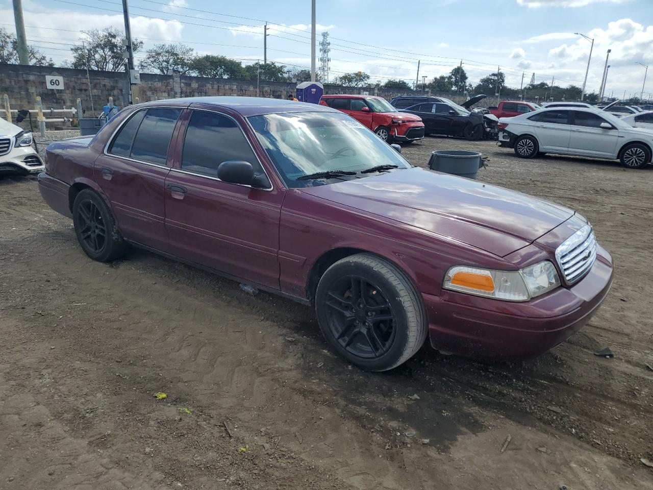 2004 Ford Crown Victoria - Image 4